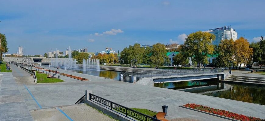 Исторический сквер Екатеринбурга: сердце города и точка притяжения для туристов